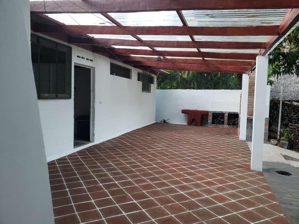 Hostal Tia Reyna El Zonte Exterior photo