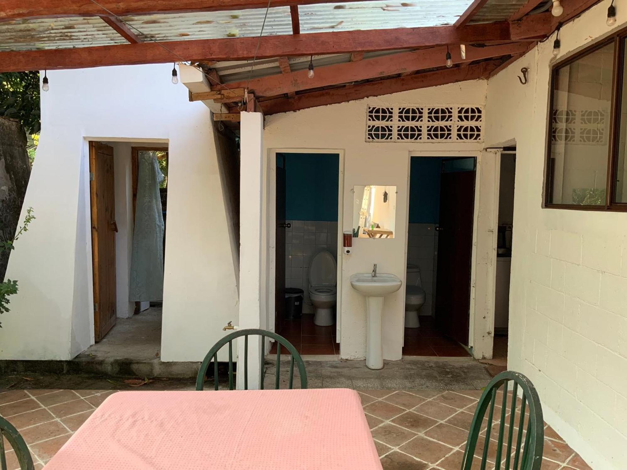 Hostal Tia Reyna El Zonte Exterior photo
